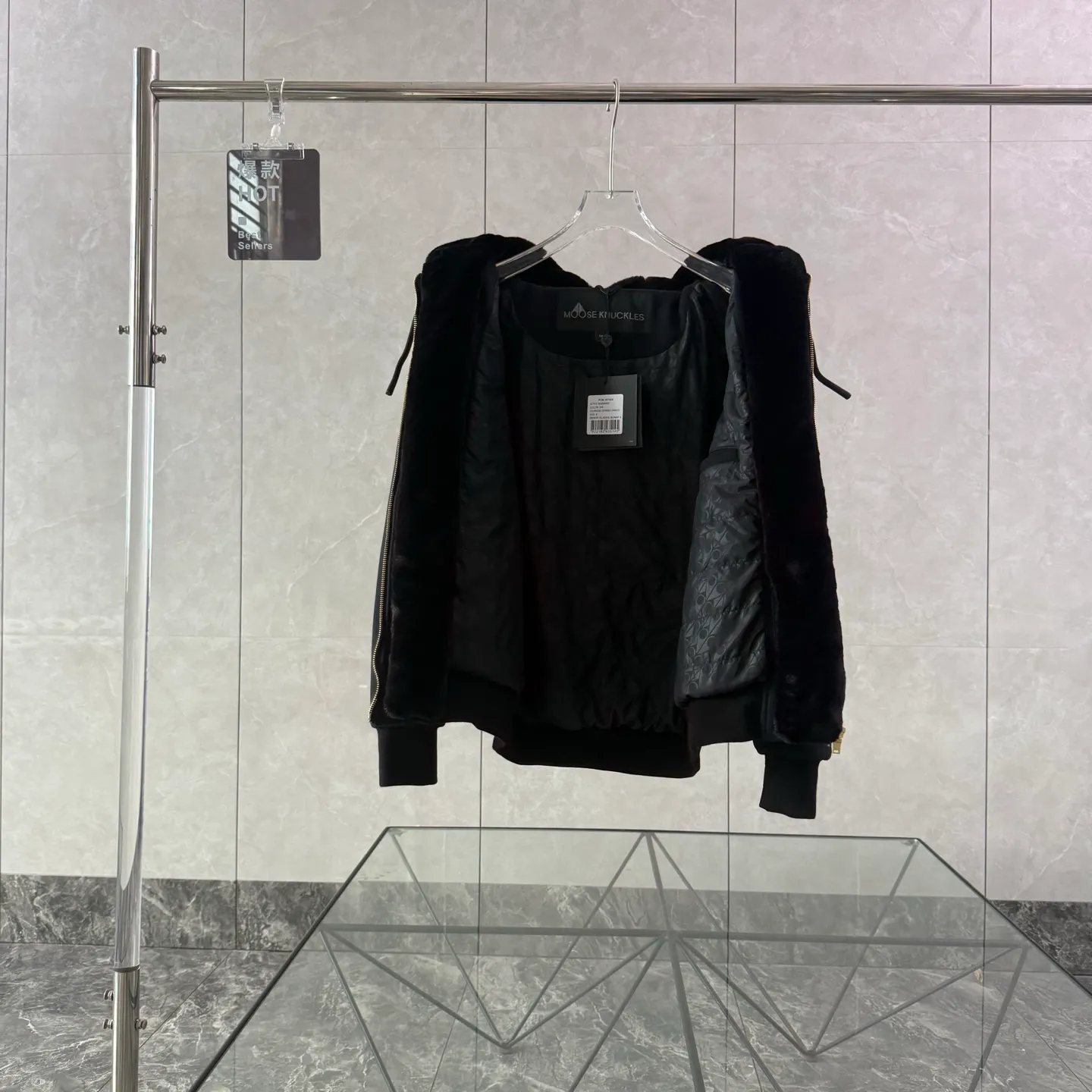 （ ） Moose Knuckles SS 23 、 ， ， ， 🍃 ， ， ， ☁️ ！ ♾️ ： ， Premium ， Authentic ！ Size：S-XXL 👉 👉
